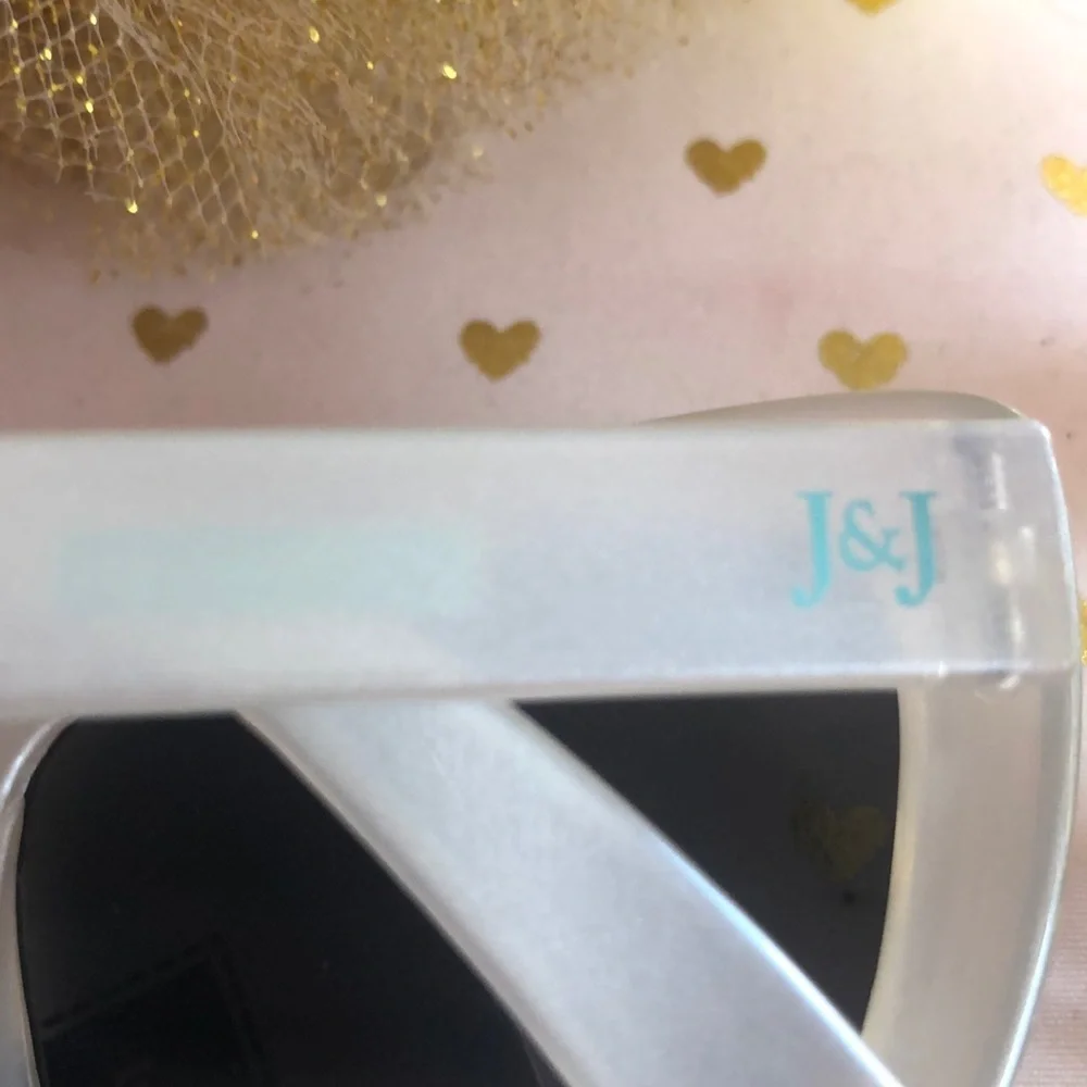 🕶Janie and Jack beautiful sunglasses size 4and up